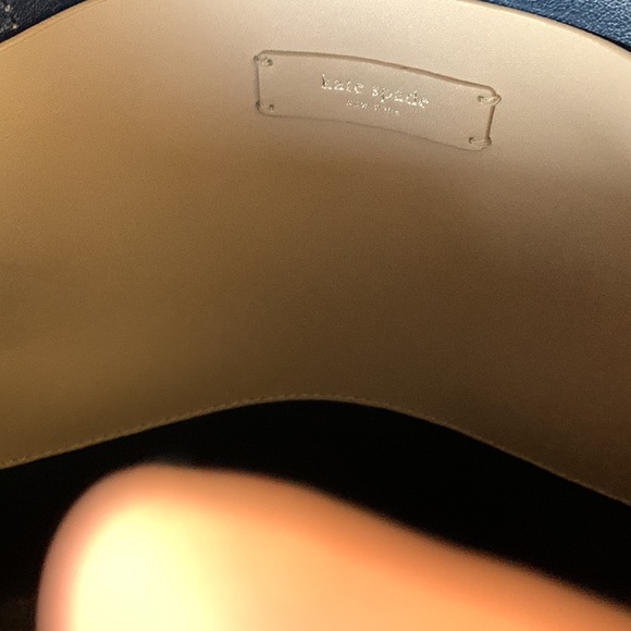 Kate Spade ♠️ Light grey tote with navy accents. - Picture 7 of 9